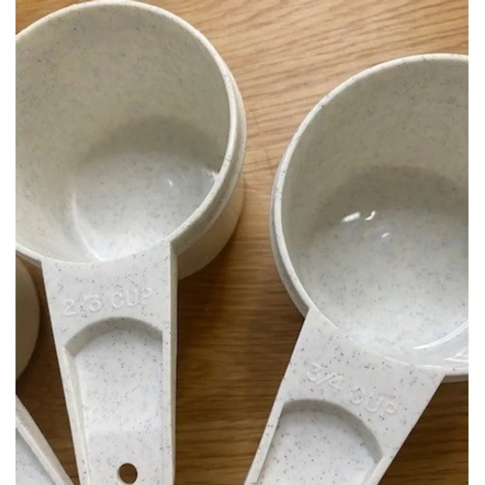 Tupperware Measuring Cup Set OS Cream Good Vintage Speckled Nesting 5pc 761